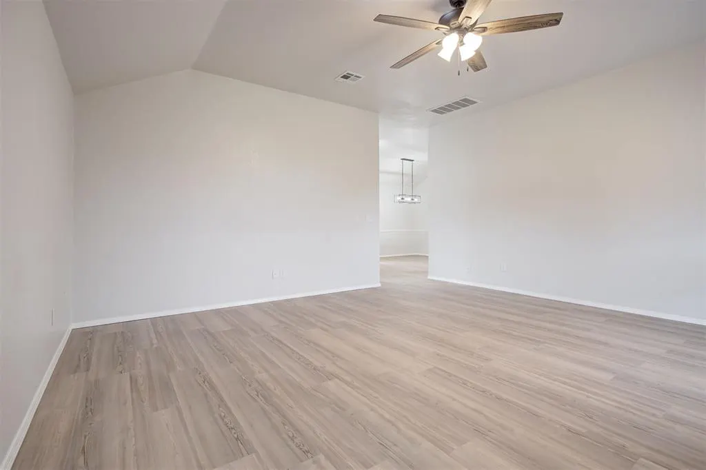 Photo 10 — 517 Bob White Drive, Purcell, OK 73080