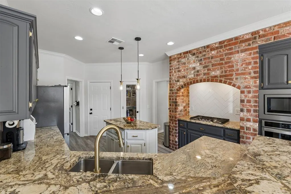 Photo 10 — 3909 Low Meadow, Edmond, OK 73003