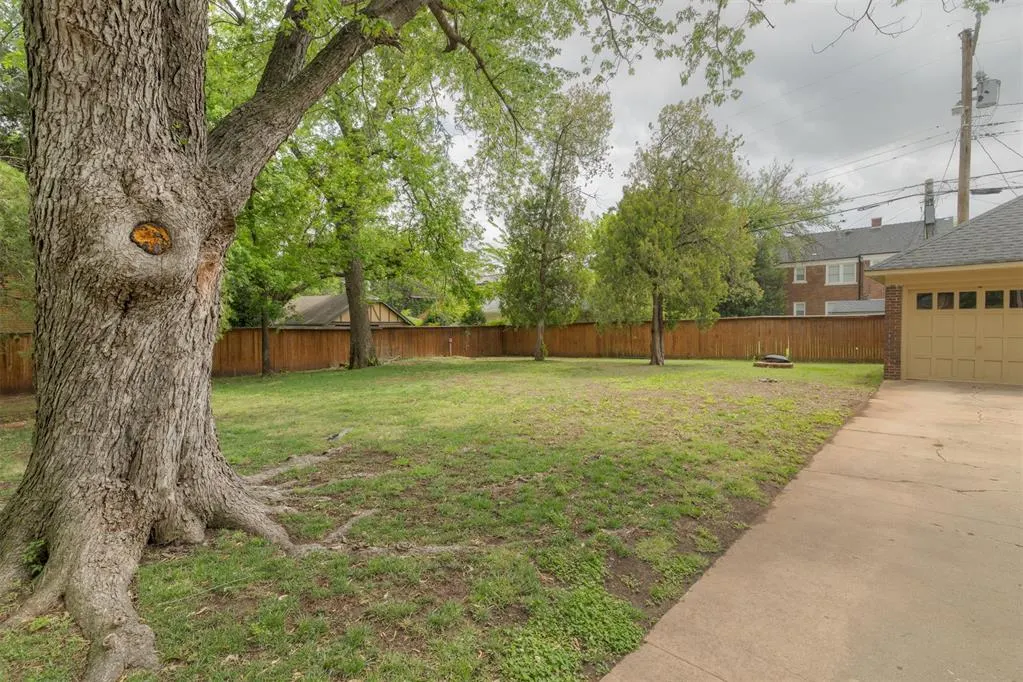 Photo 4 — 714 NE 18th Street, Oklahoma City, OK 73105