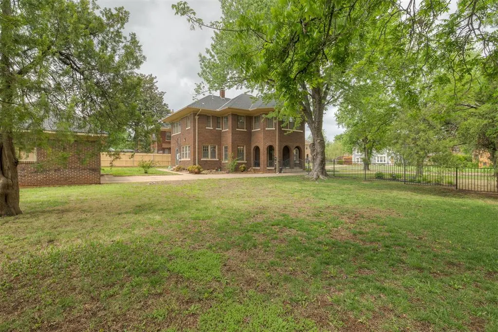 Photo 5 — 714 NE 18th Street, Oklahoma City, OK 73105