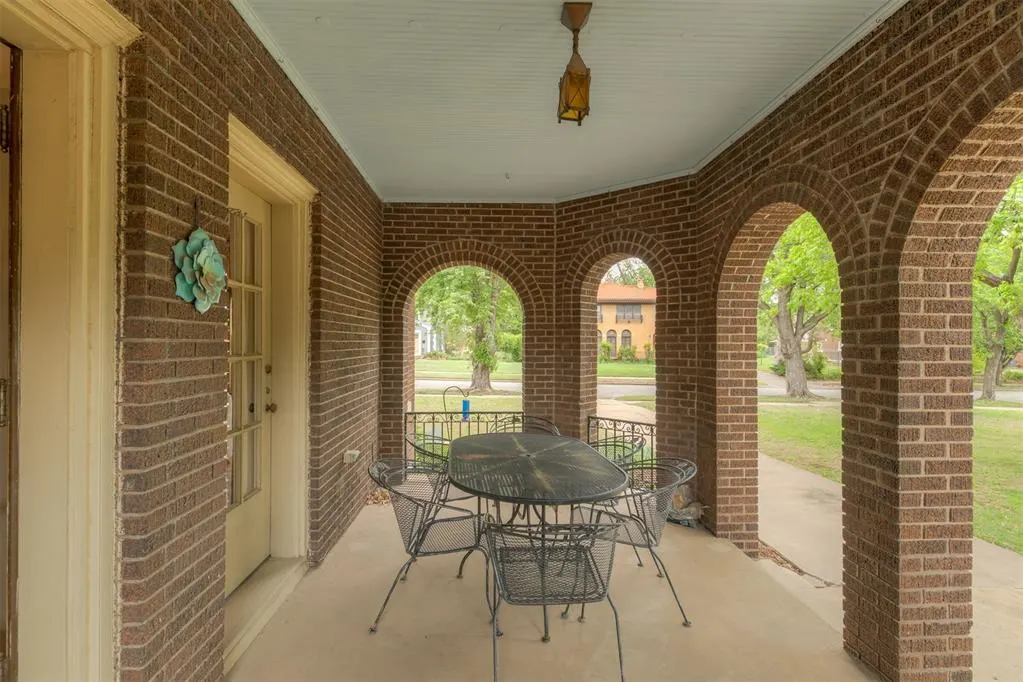 Photo 7 — 714 NE 18th Street, Oklahoma City, OK 73105