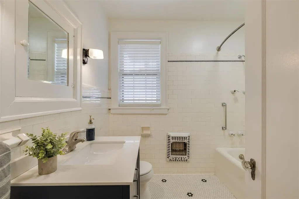 Photo 41 — 714 NE 18th Street, Oklahoma City, OK 73105