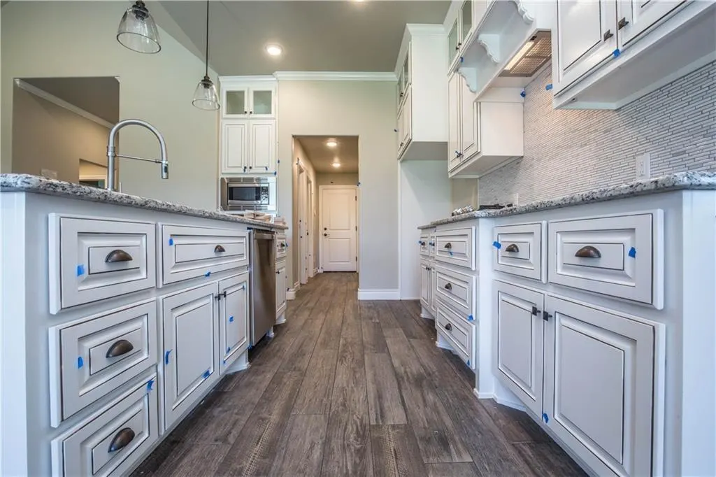 Photo 8 — 2609 Foxglove Lane, Edmond, OK 73013