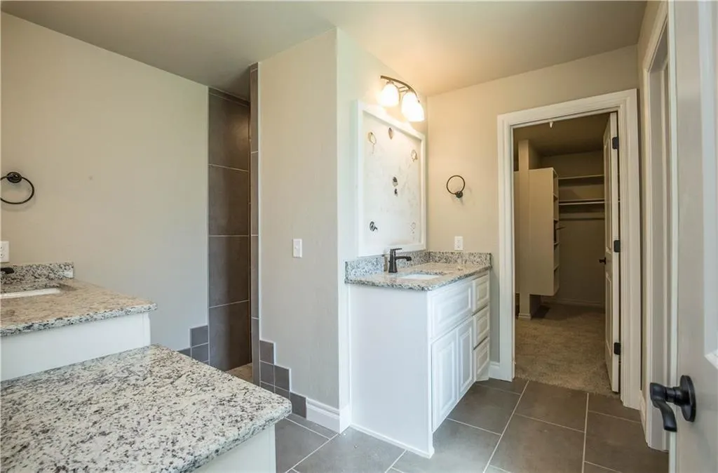 Photo 11 — 2609 Foxglove Lane, Edmond, OK 73013