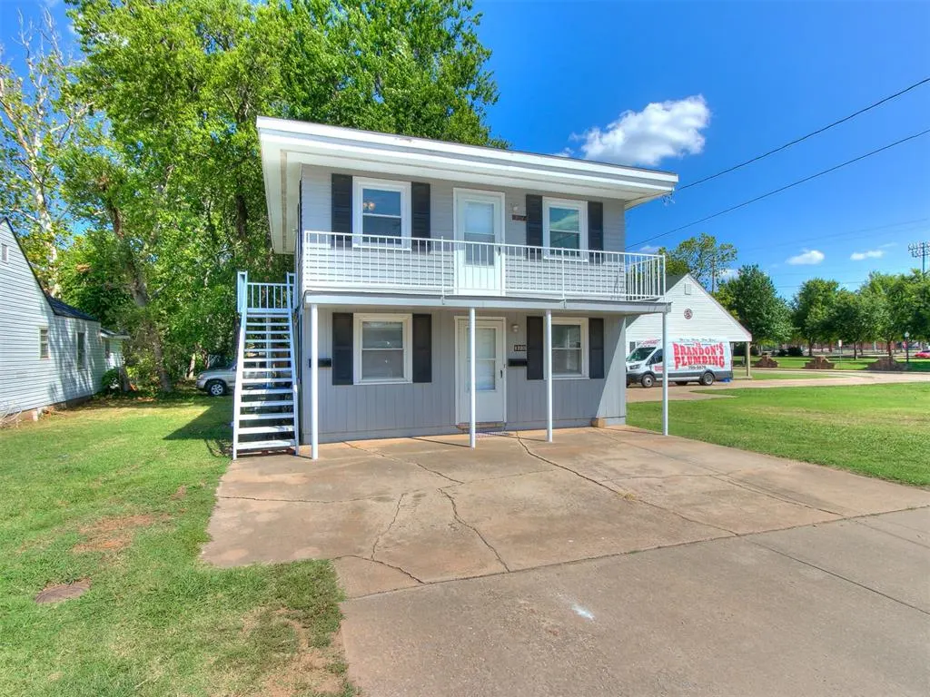 Photo 2 — 203 E Brooks Avenue 1, Norman, OK 73069