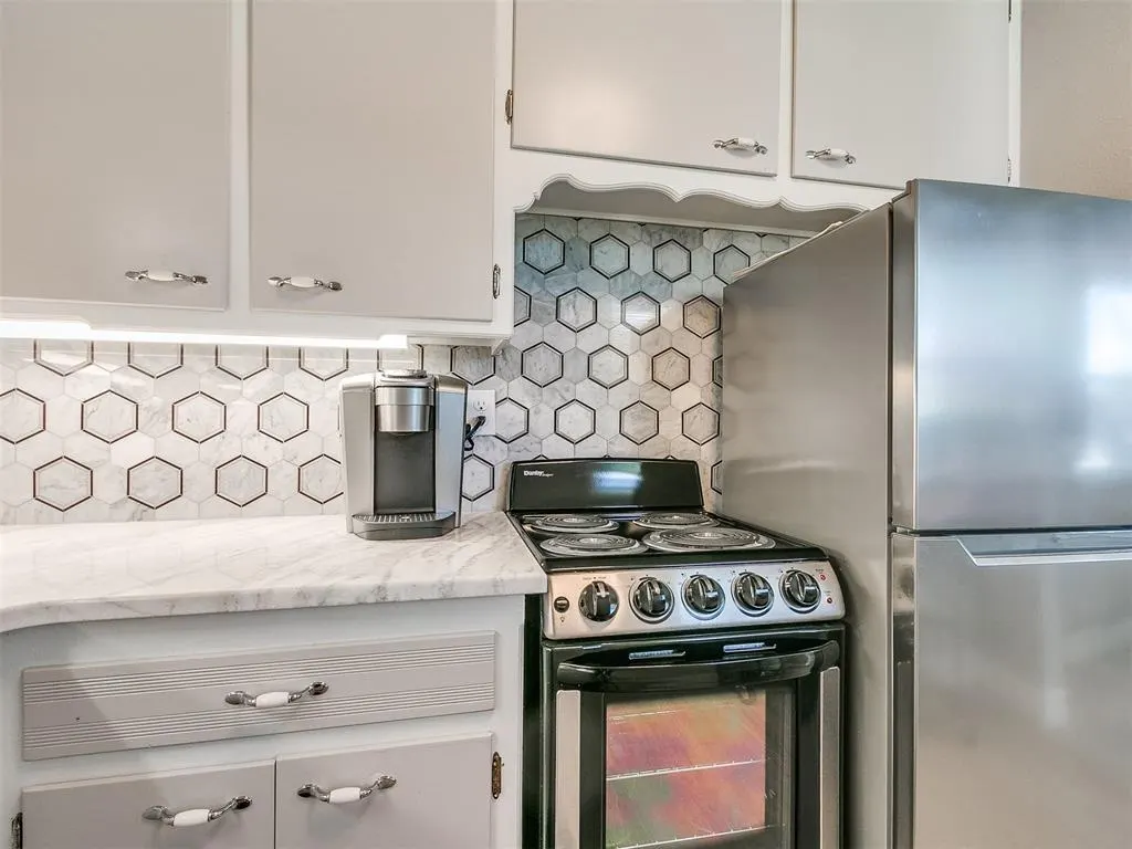 Photo 18 — 203 E Brooks Avenue 1, Norman, OK 73069
