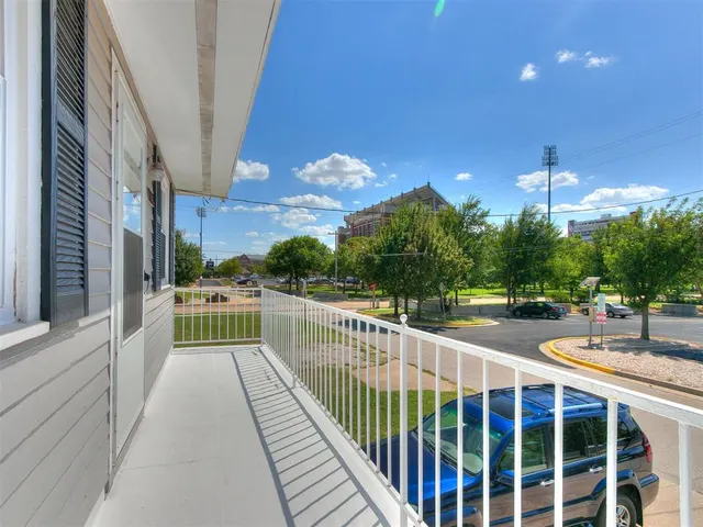 Photo 5 — 203 E Brooks Avenue 2, Norman, OK 73069