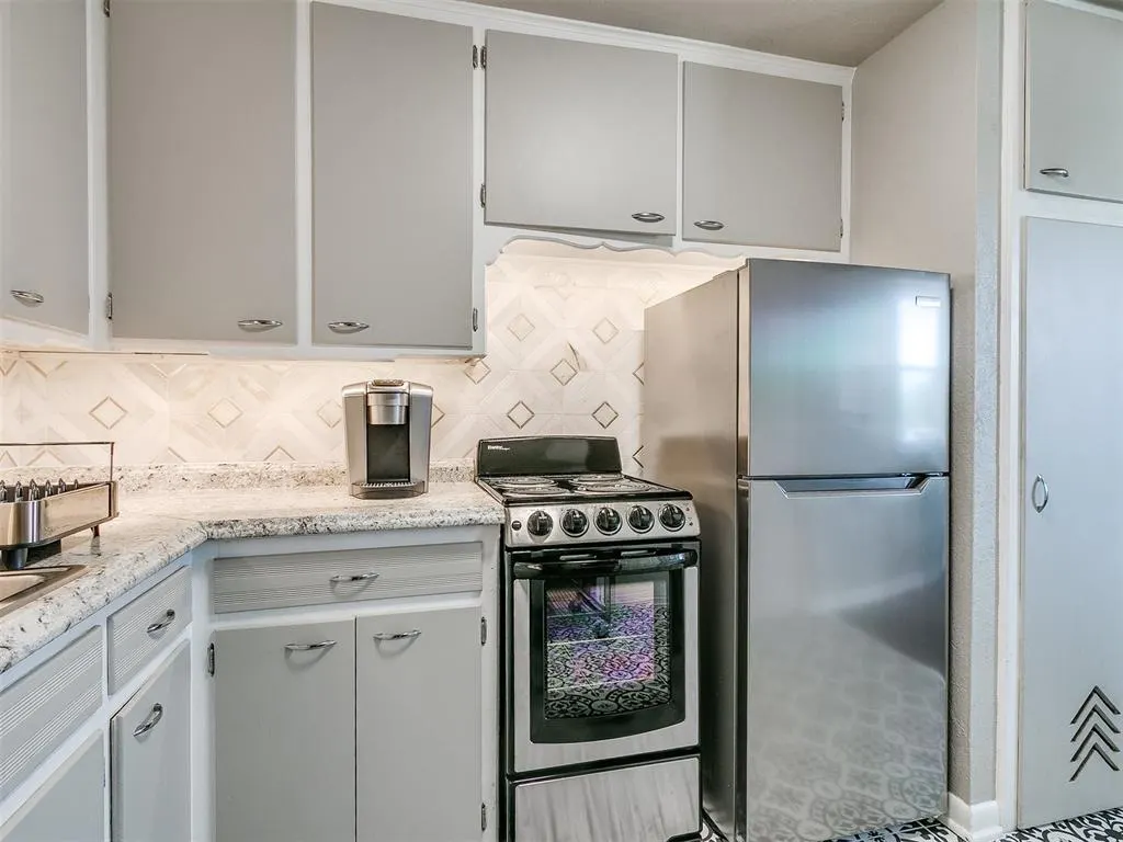 Photo 18 — 203 E Brooks Avenue 2, Norman, OK 73069