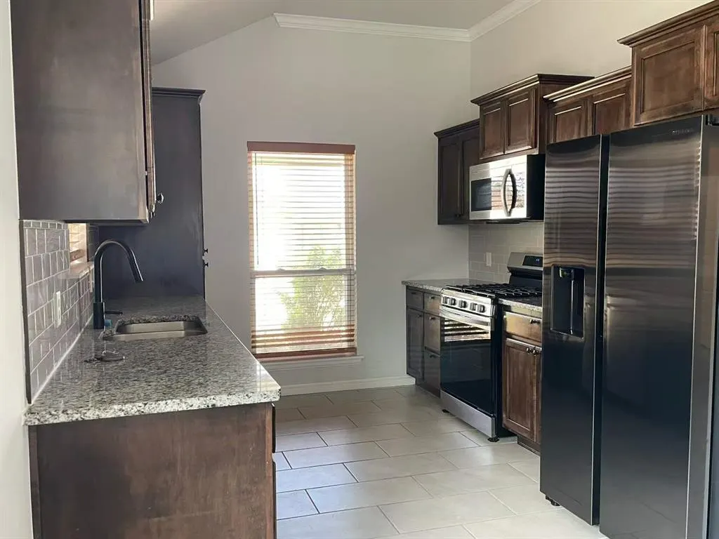 Photo 4 — 19616 Bolton Road, Edmond, OK 73012
