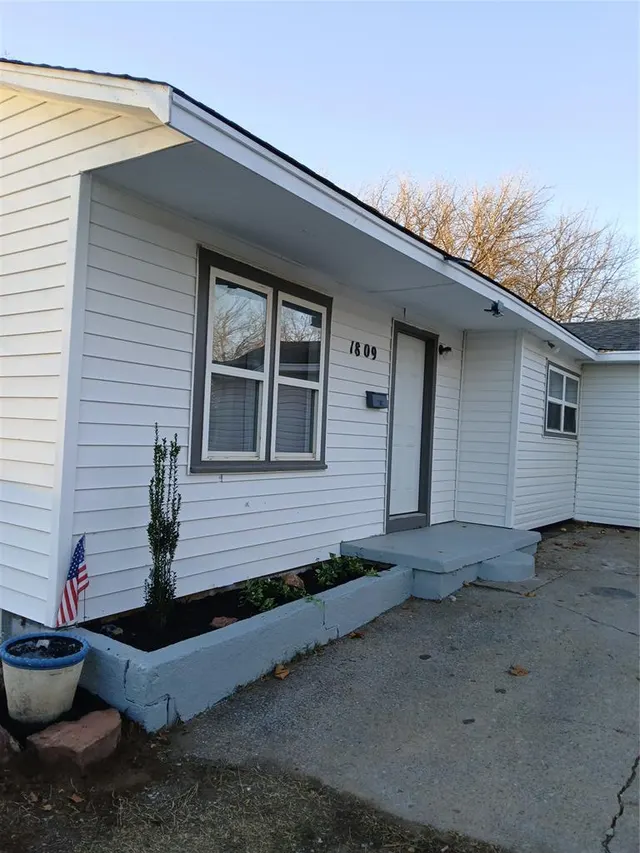 Photo 4 — 1809 W Willow Avenue, Duncan, OK 73533