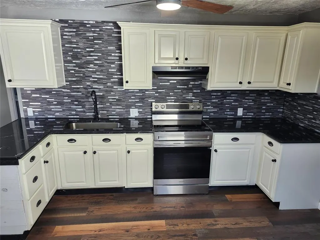 Photo 11 — 1809 W Willow Avenue, Duncan, OK 73533