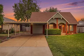Sold home at 703 Crestmoor Drive