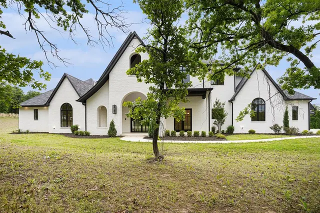 Photo 2 — 10301 NE 133rd Street, Jones, OK 73049