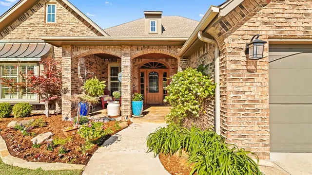 Photo 4 — 13101 Blue Canyon Circle, Oklahoma City, OK 73142