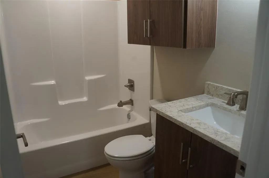 Photo 16 — 410 W Henderson, Wayne, OK 73095