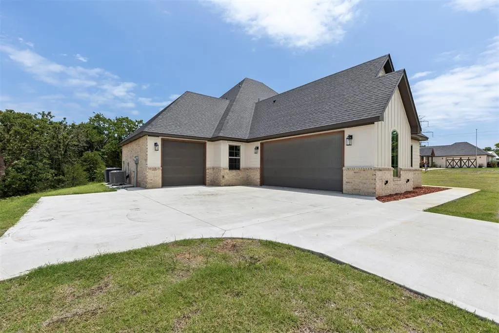 Photo 3 — 16114 Vernon Circle, Newalla, OK 74857