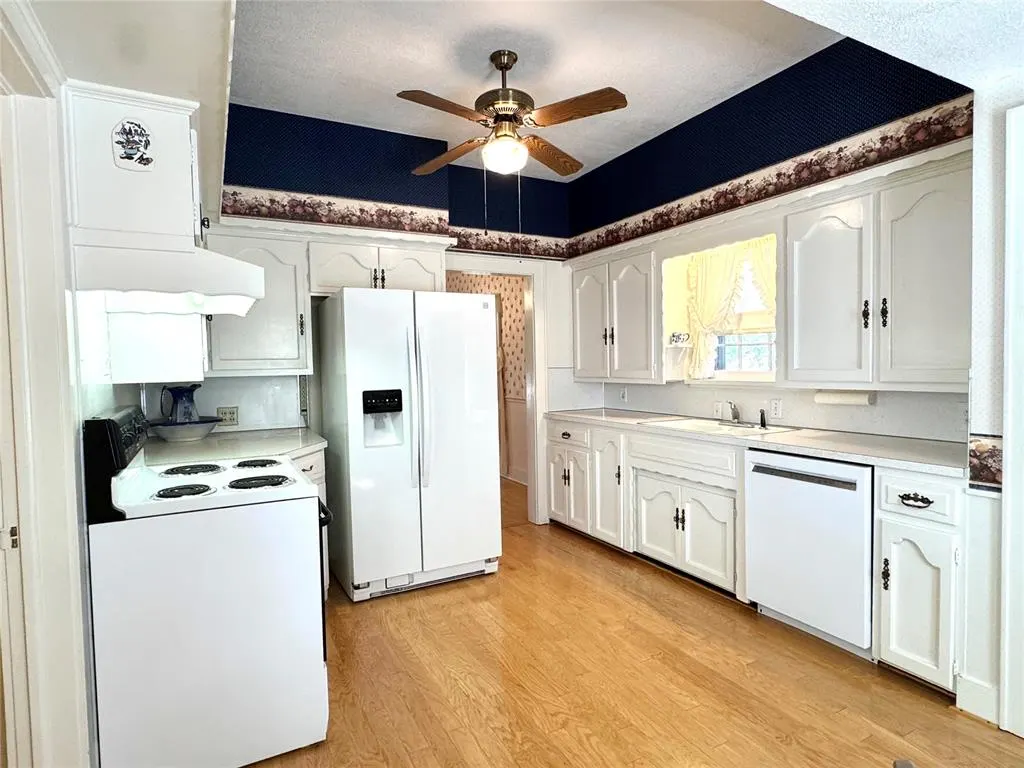 Photo 20 — 220 N Washington Street, Hobart, OK 73651