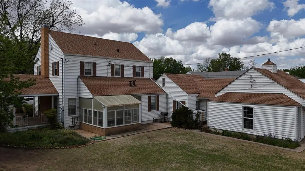 Photo 49 — 220 N Washington Street, Hobart, OK 73651