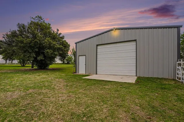Photo 3 — 2576 NE 10th Street, Blanchard, OK 73010