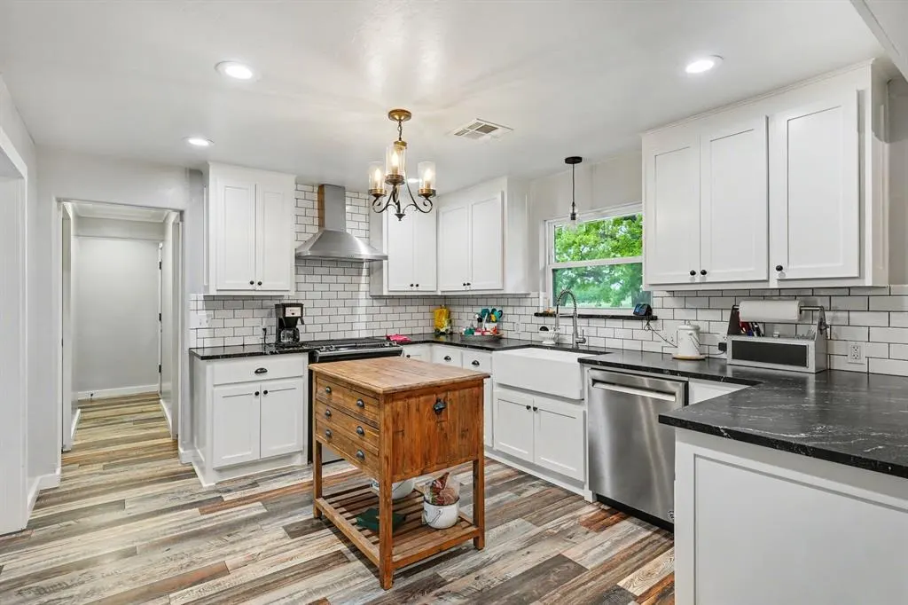 Photo 16 — 2576 NE 10th Street, Blanchard, OK 73010