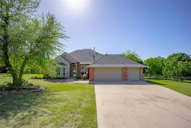 Photo 2 — 1801 Quail Run, Newcastle, OK 73065