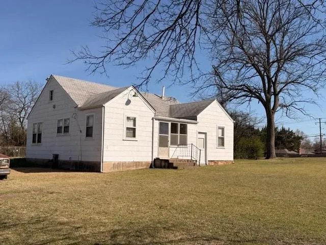 Photo 17 — 527 NE 63RD Street, Oklahoma City, OK 73105