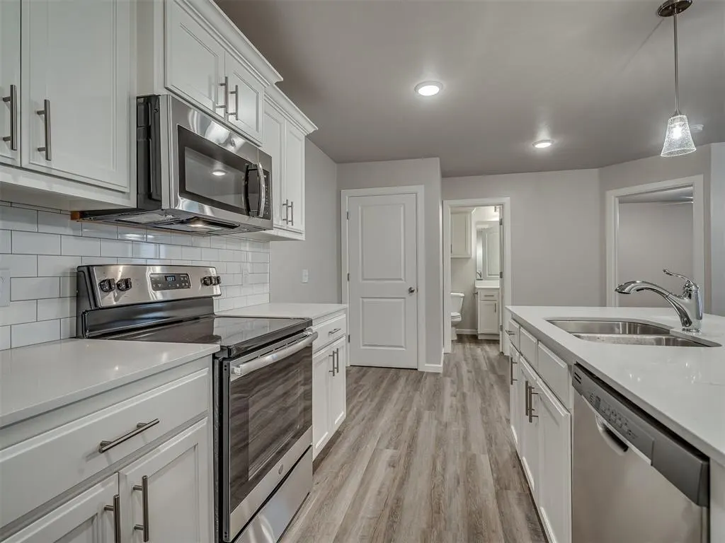 Photo 11 — 12004 Rhya Lane, Oklahoma City, OK 73131