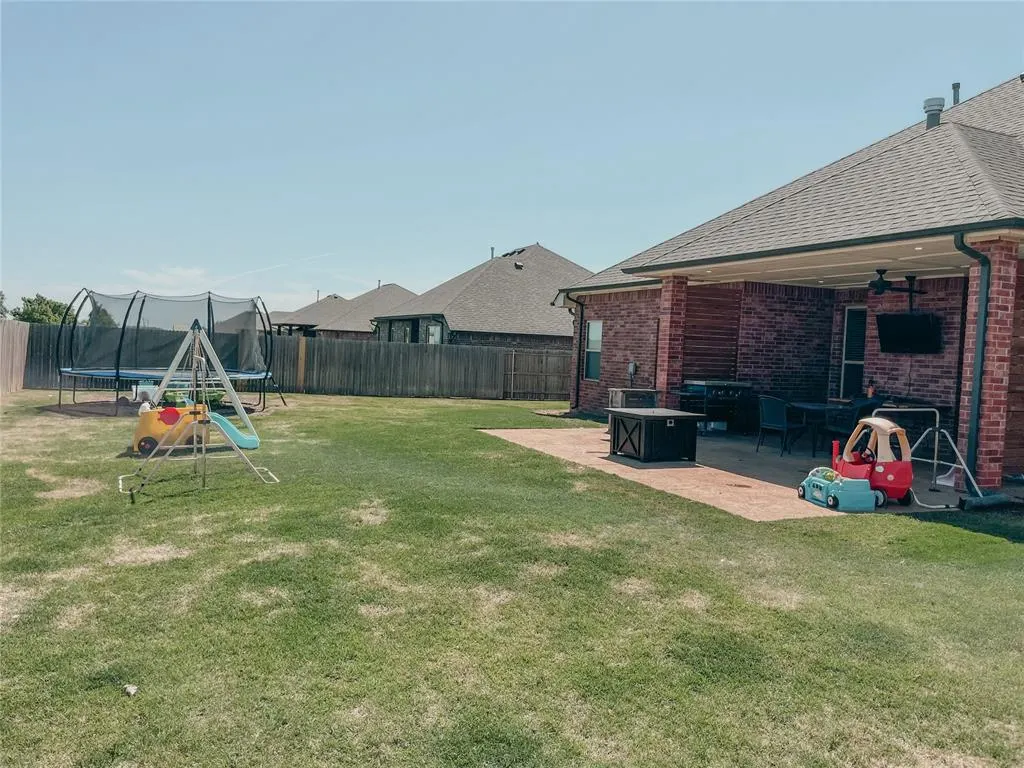 Photo 17 — 201 Chisholm Street, Cashion, OK 73016