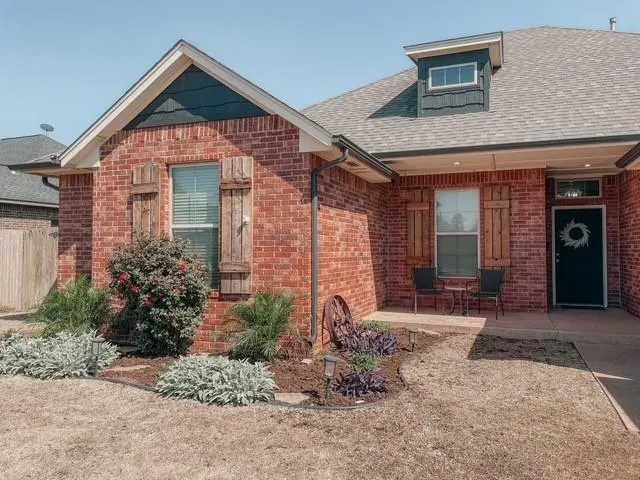 Photo 18 — 201 Chisholm Street, Cashion, OK 73016