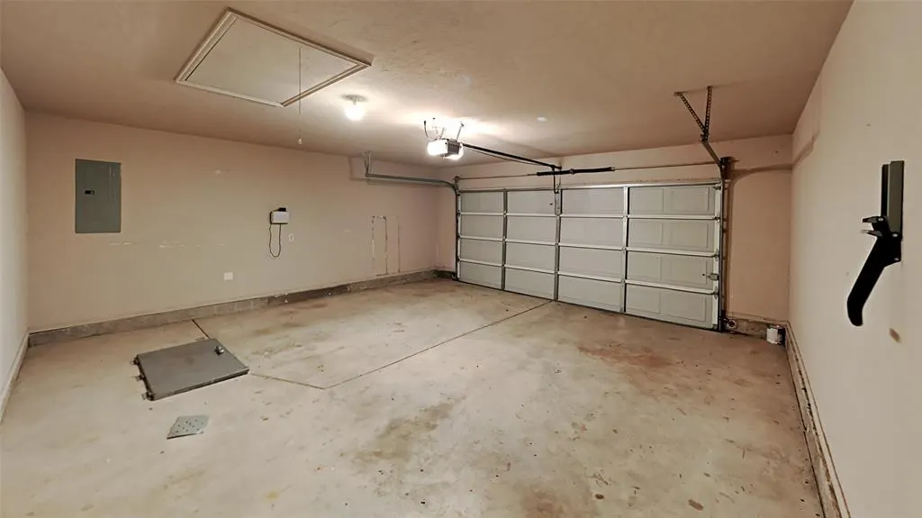 Photo 15 — 16409 Stoneview Drive, Oklahoma City, OK 73170