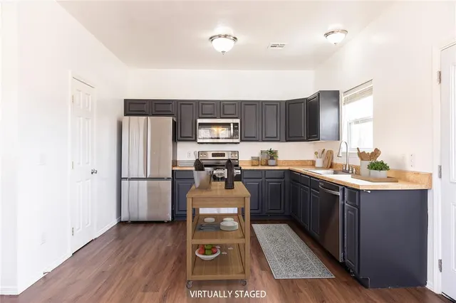 Photo 2 — 915 E Perkins Avenue, Guthrie, OK 73044