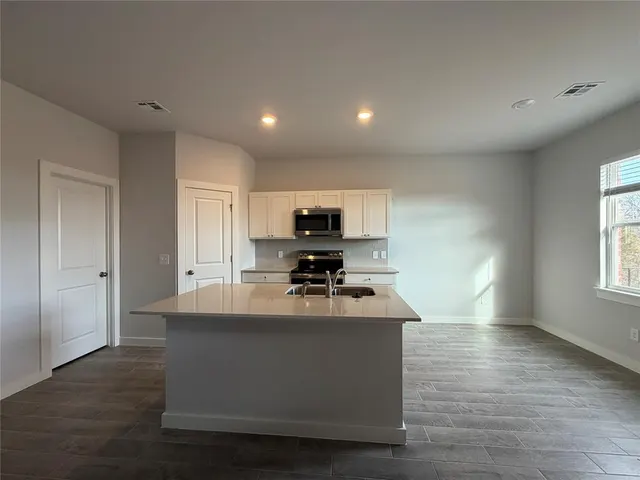 Photo 3 — 17861 Lantana Loop, Newalla, OK 74857