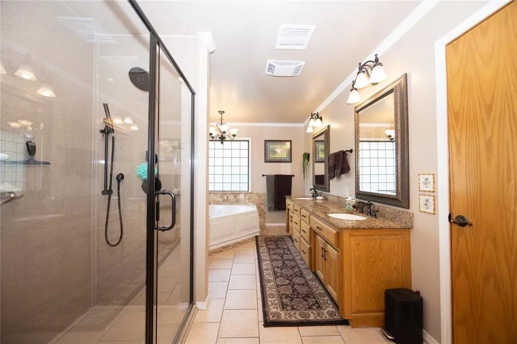 Photo 13 — 24 Hillcrest Drive, Ponca City, OK 74604
