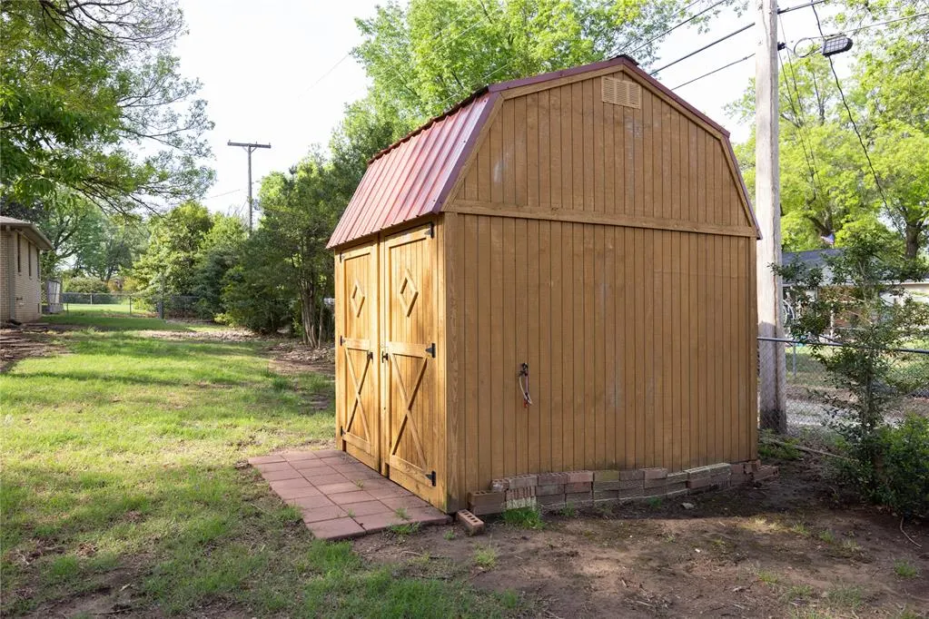 Photo 32 — 24 Hillcrest Drive, Ponca City, OK 74604