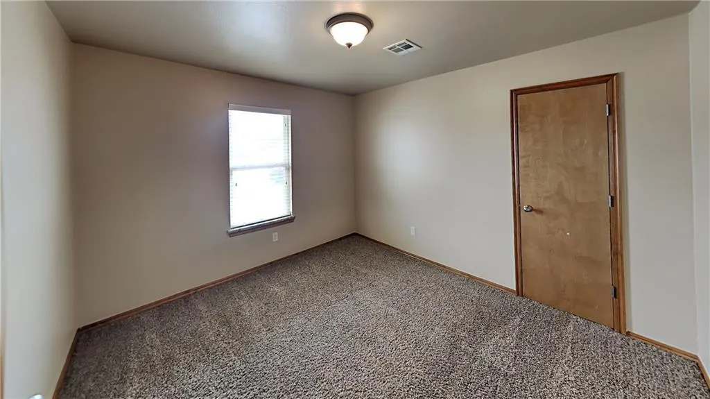 Photo 10 — 1420 SE 15th Street, Moore, OK 73160