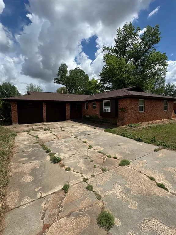 Front exterior — 3308 Shadybrook Drive, Midwest City, OK 73110