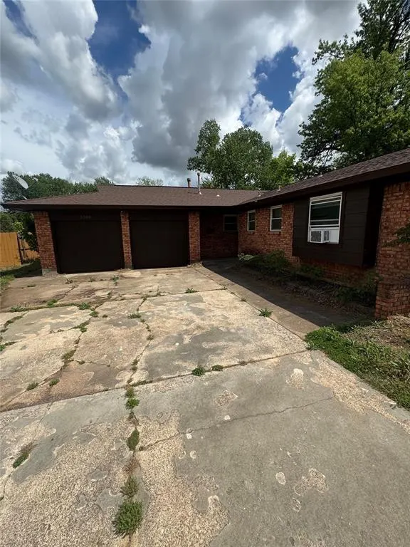 Photo 2 — 3308 Shadybrook Drive, Midwest City, OK 73110
