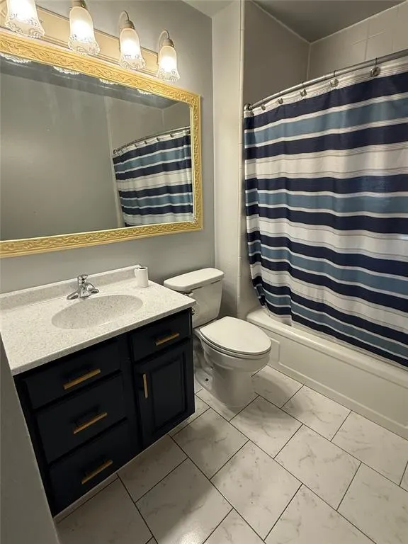 Photo 11 — 800 N Markwell Avenue, Moore, OK 73160
