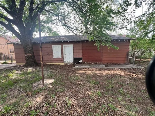 Photo 5 — 225 S Hill, Hobart, OK 73651