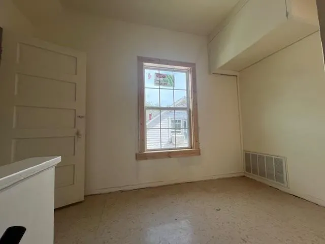 Photo 28 — 225 S Hill, Hobart, OK 73651