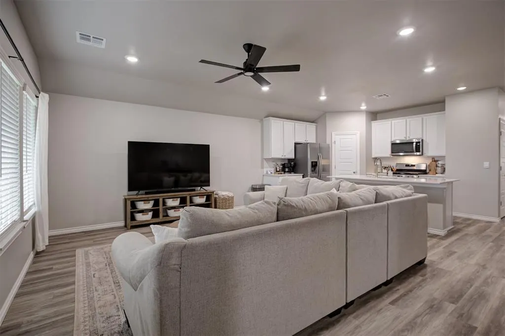Photo 4 — 7505 NW 143rd Street, Oklahoma City, OK 73142