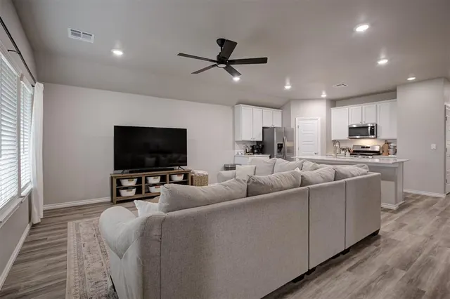Photo 4 — 7505 NW 143rd Street, Oklahoma City, OK 73142