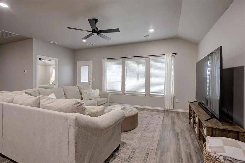 Photo 5 — 7505 NW 143rd Street, Oklahoma City, OK 73142