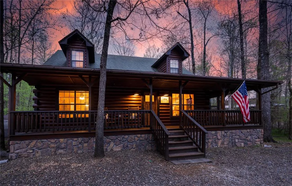 Front exterior — 32 Fireside Land, Broken Bow, OK 74728