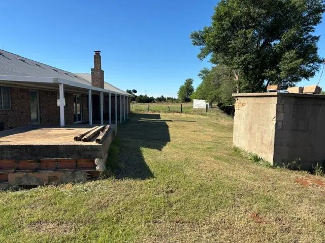 Photo 6 — 16056 S Watertower Road, Binger, OK 73009