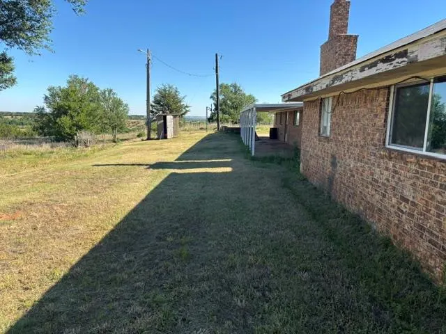 Photo 8 — 16056 S Watertower Road, Binger, OK 73009