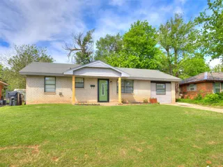 Sold home at 211 S Bristow Street