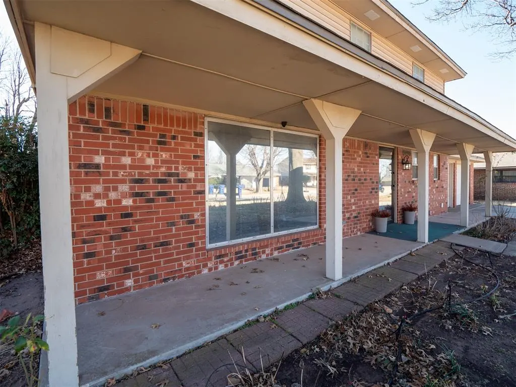Photo 2 — 813 SW 25th Street, El Reno, OK 73036