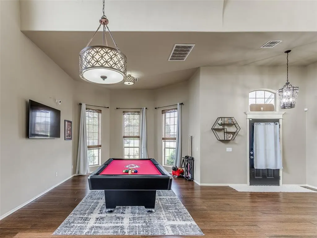 Photo 3 — 2047 Park Avenue, Newcastle, OK 73065