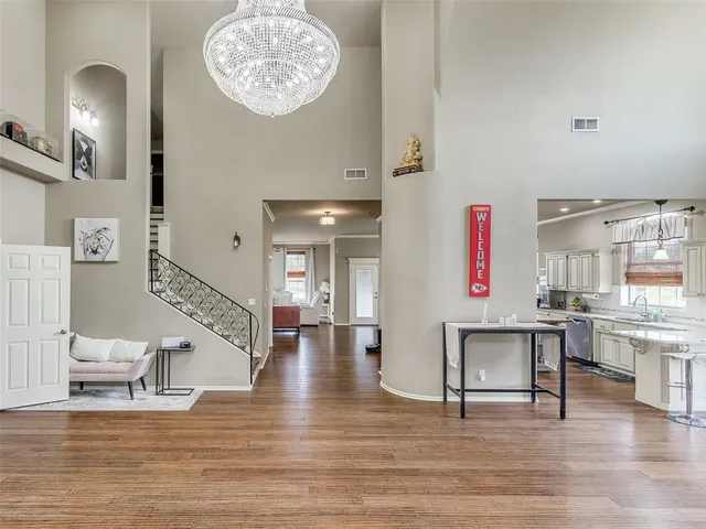 Photo 7 — 2047 Park Avenue, Newcastle, OK 73065